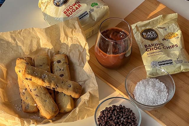 Cookie Dough Fries with Chocolate Sauce by @nourishwithtan
