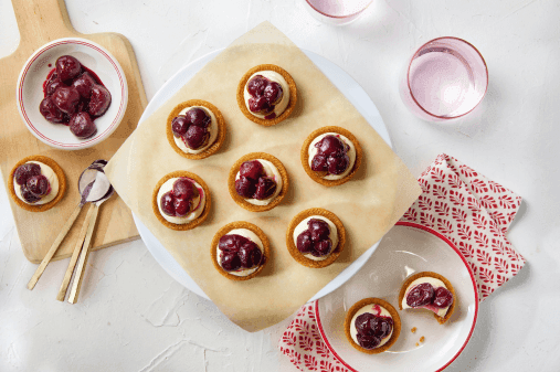 Gingernut Cherry Cheesecake